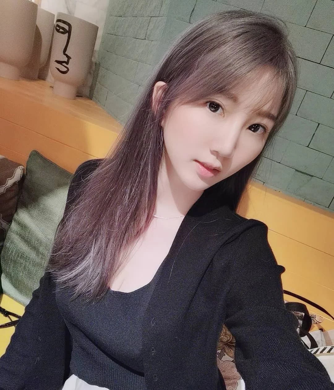 1755221.webp
