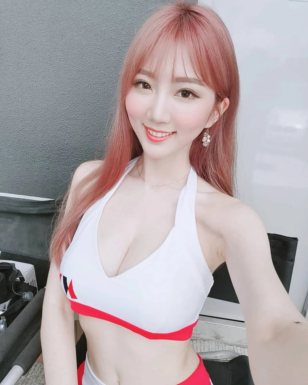 1755223.webp