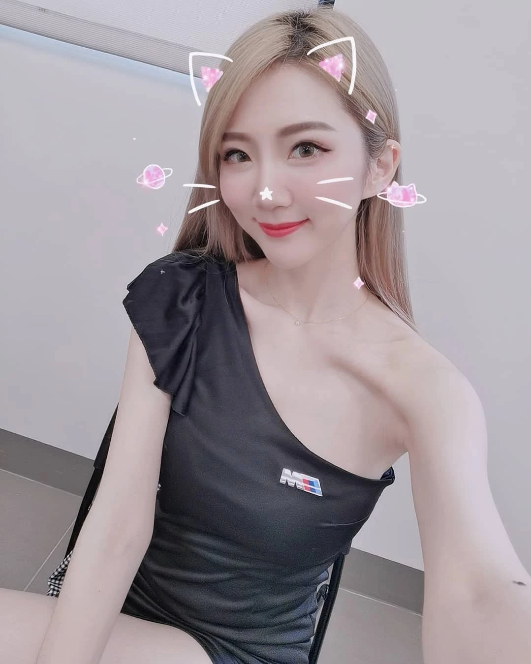 1755232.webp