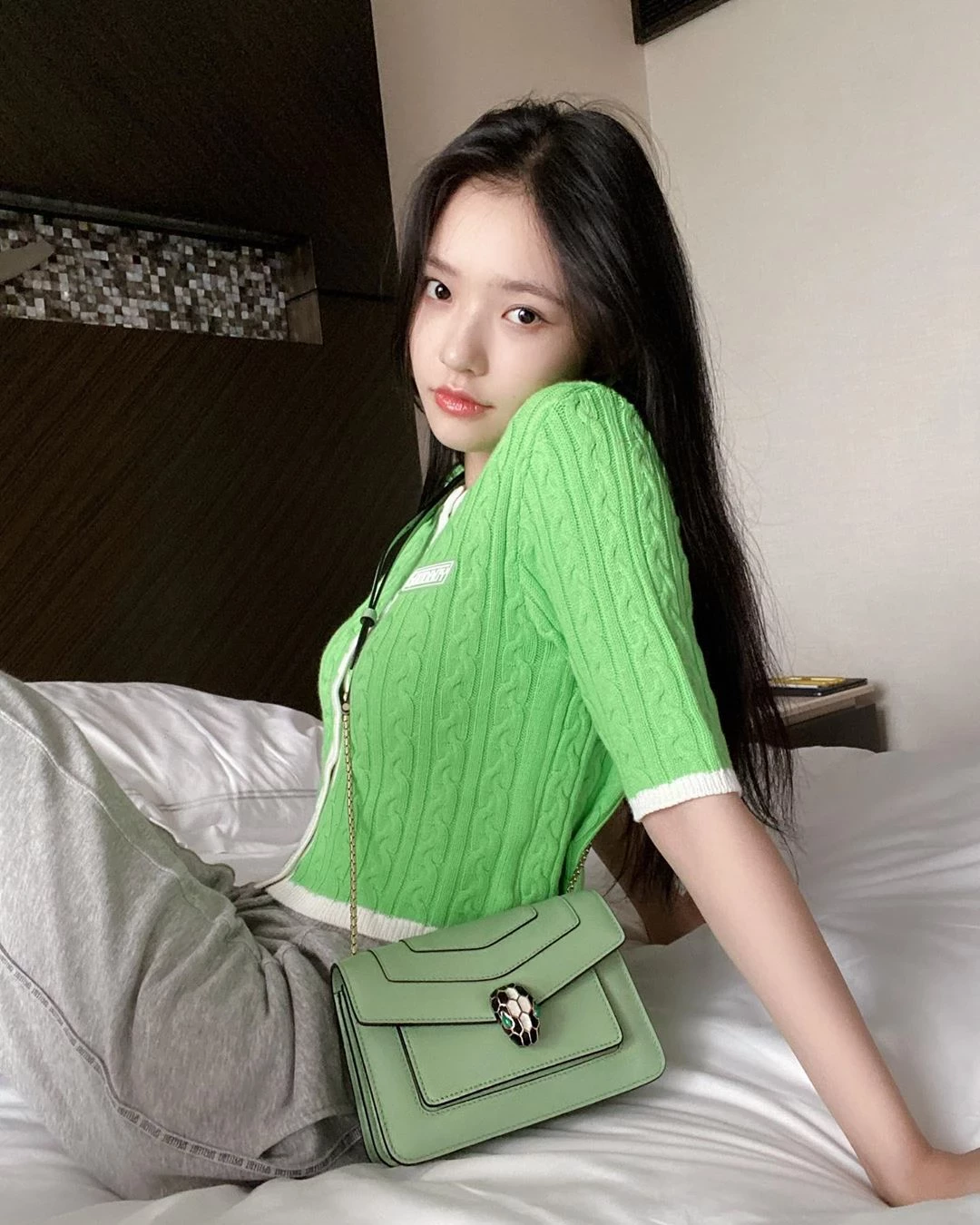 1759037.webp