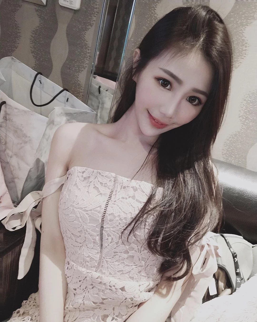 3961861.webp