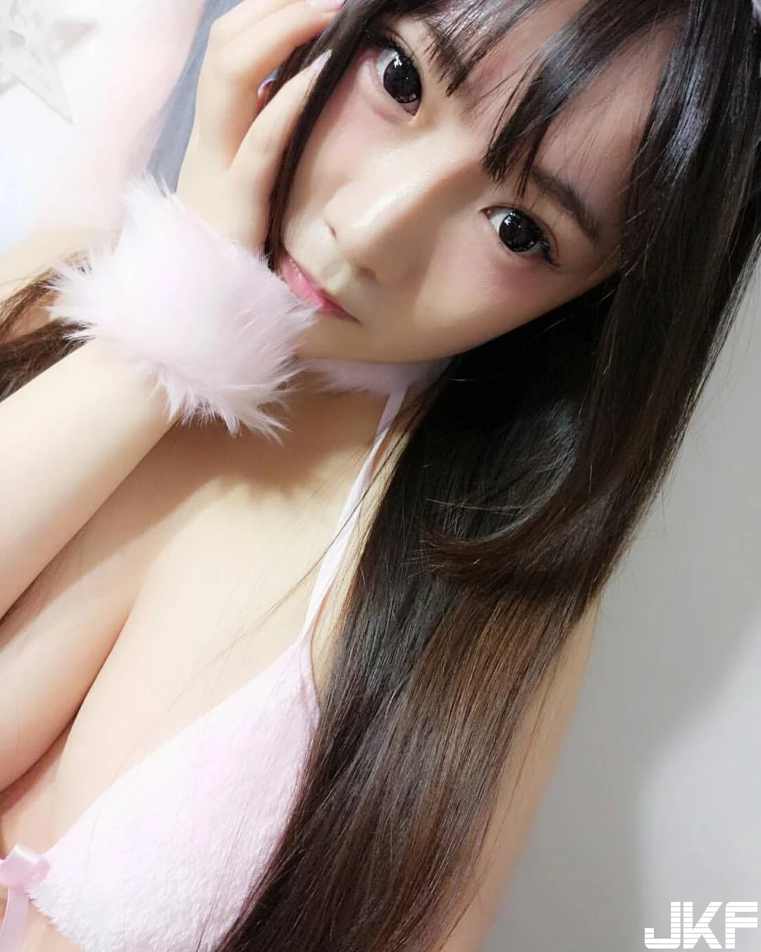 4523295.webp