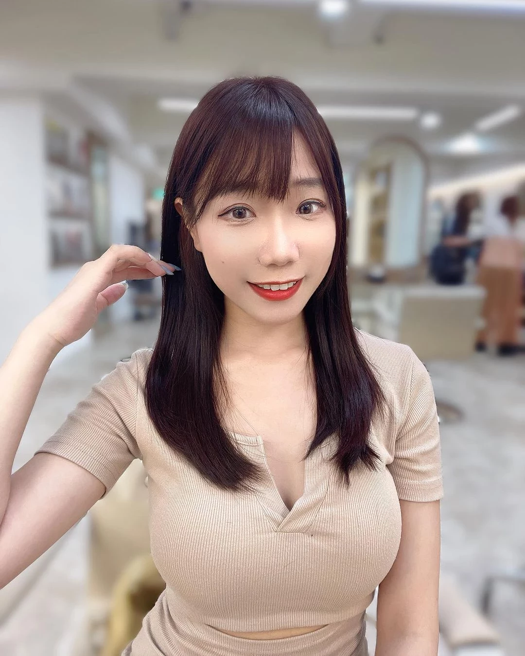 28151416.webp