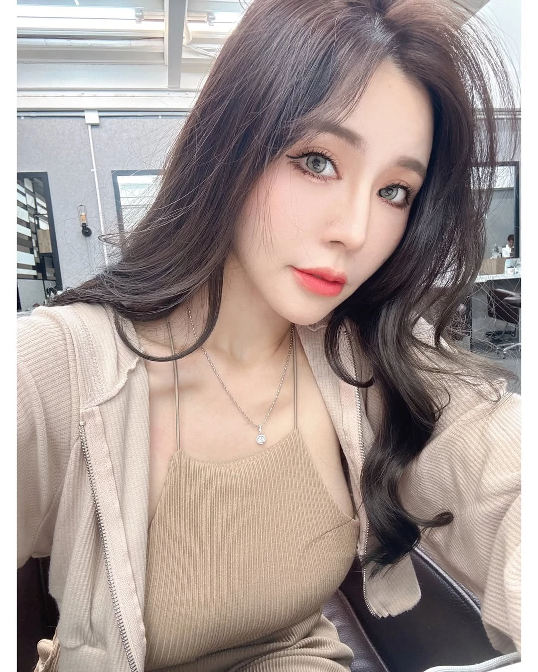 31902998.webp