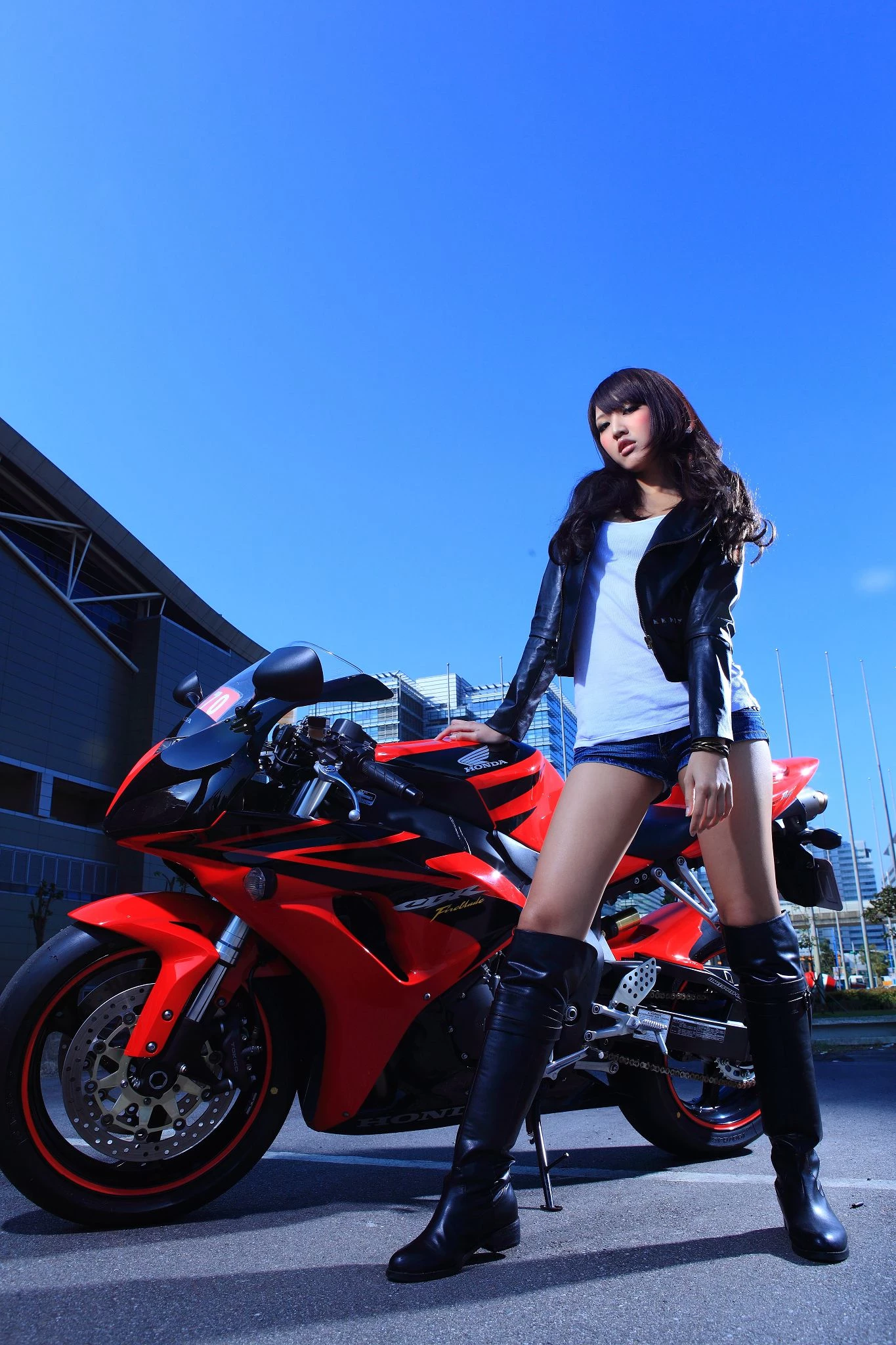 30760984.webp