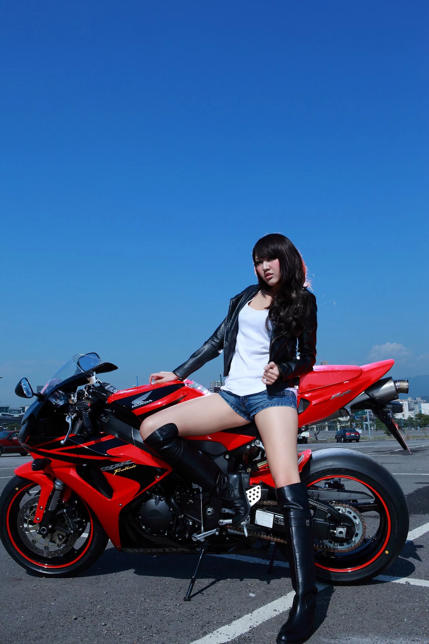 30760987.webp