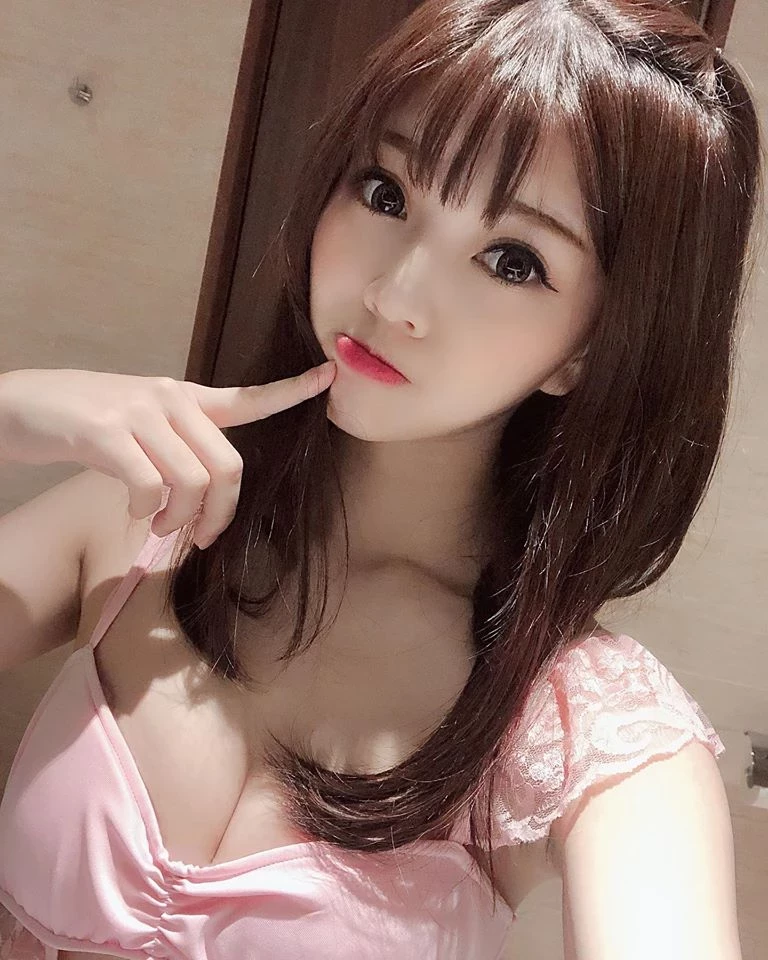 4055632.webp