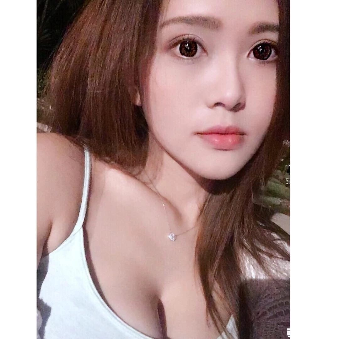 4926215.webp
