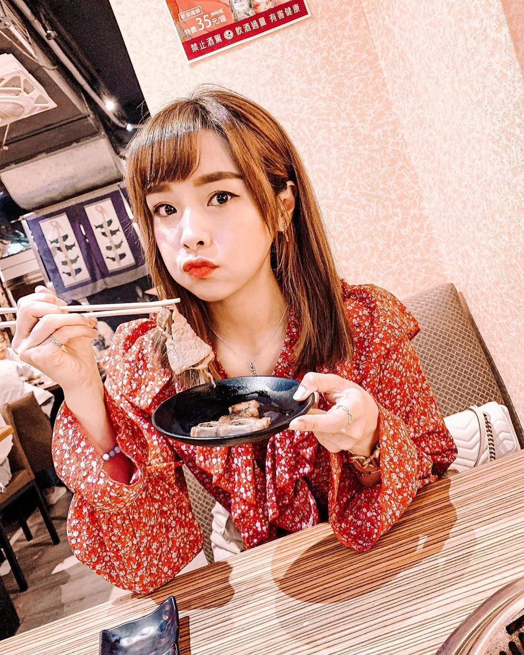 3952402.webp