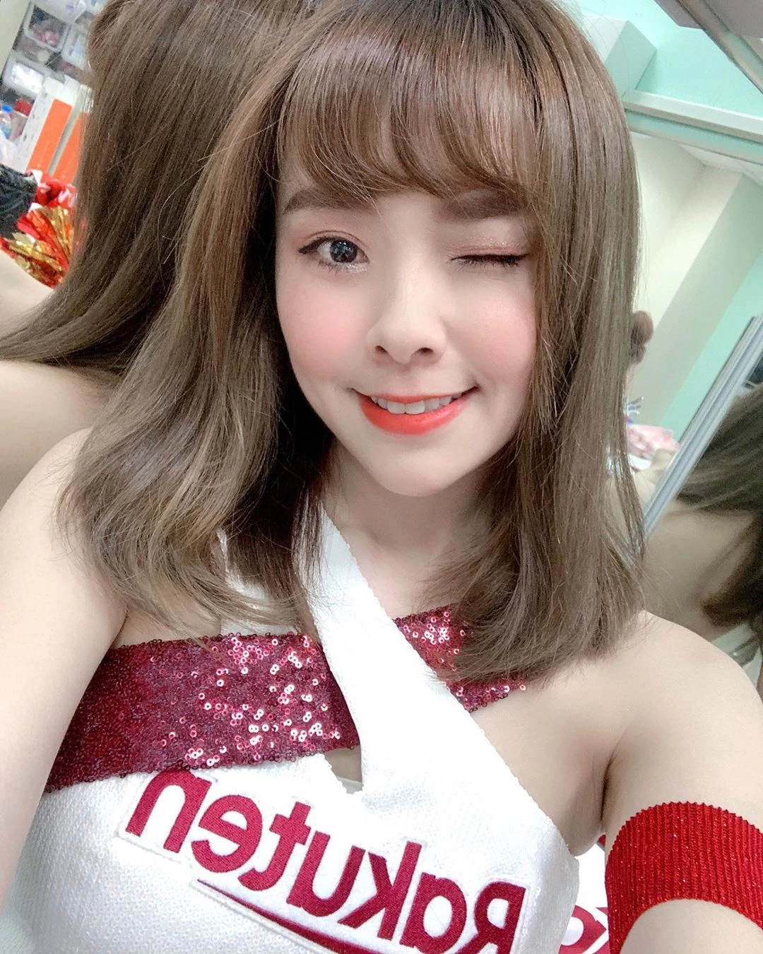 3952410.webp