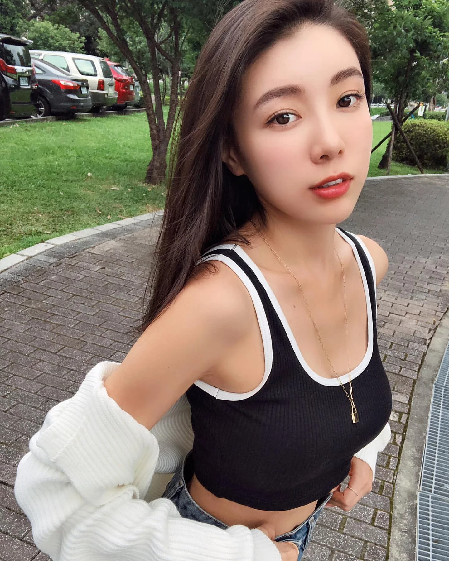 27421107.webp