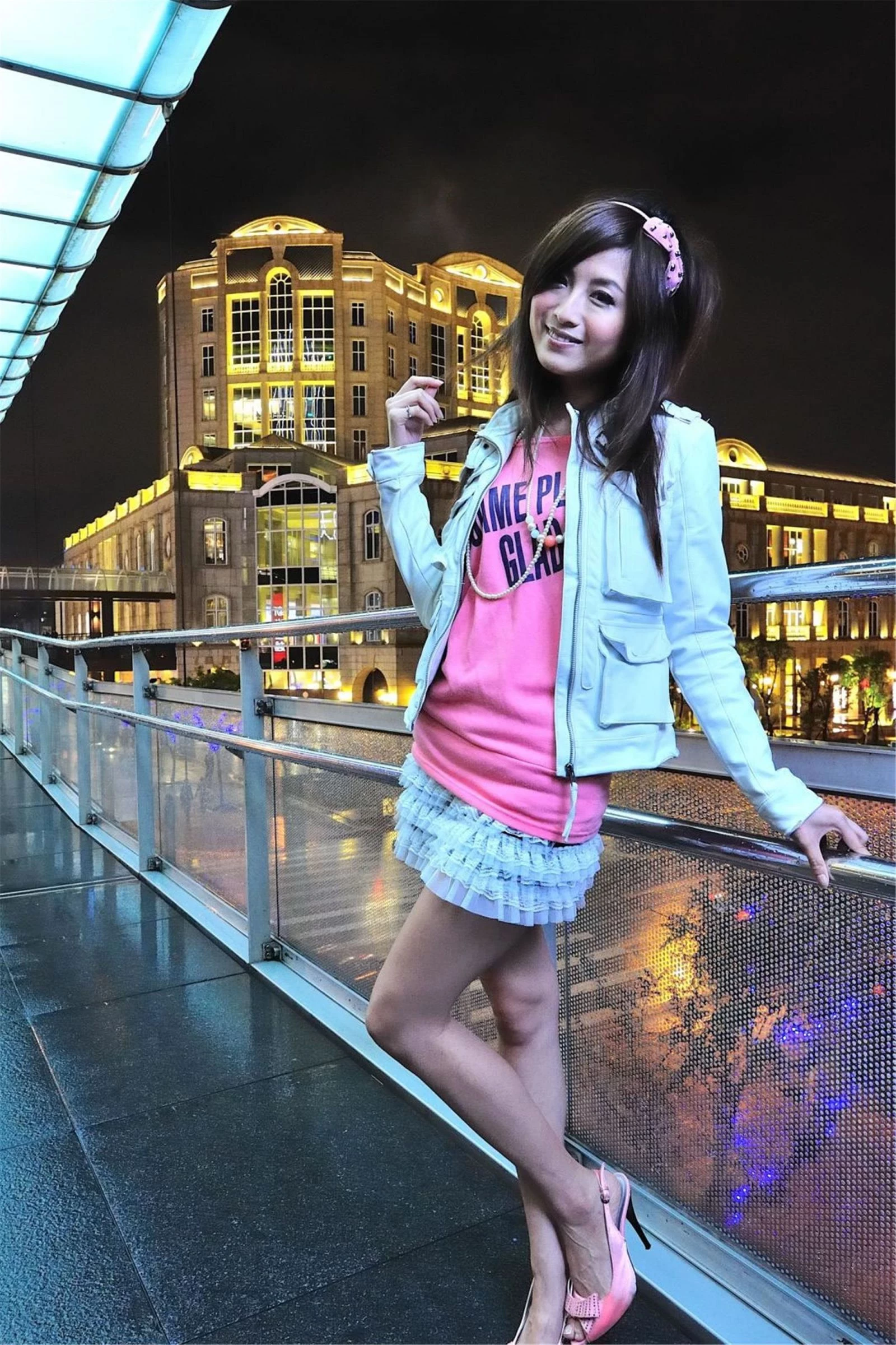 30764968.webp