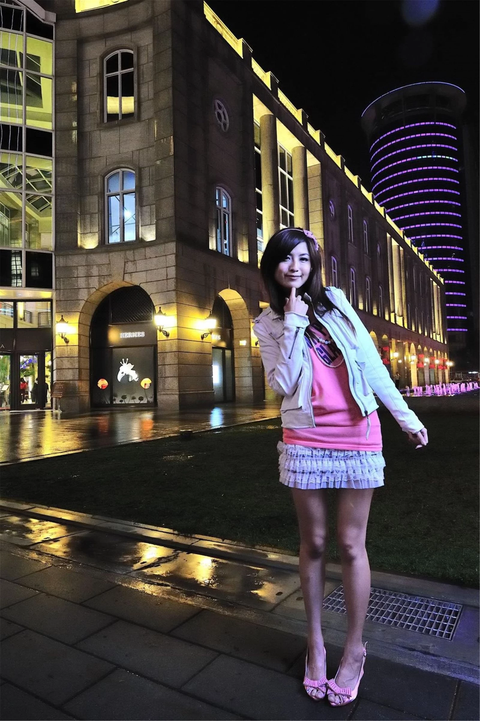 30764969.webp