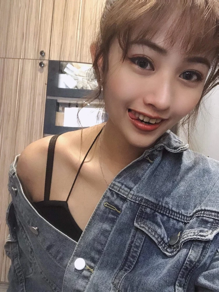 1762215.webp