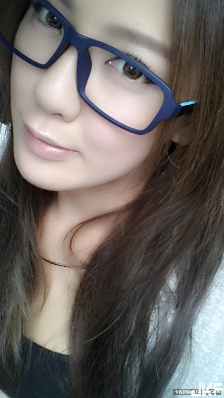 7233890.webp
