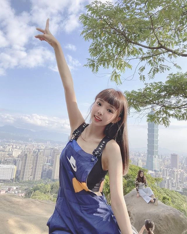 1765893.webp