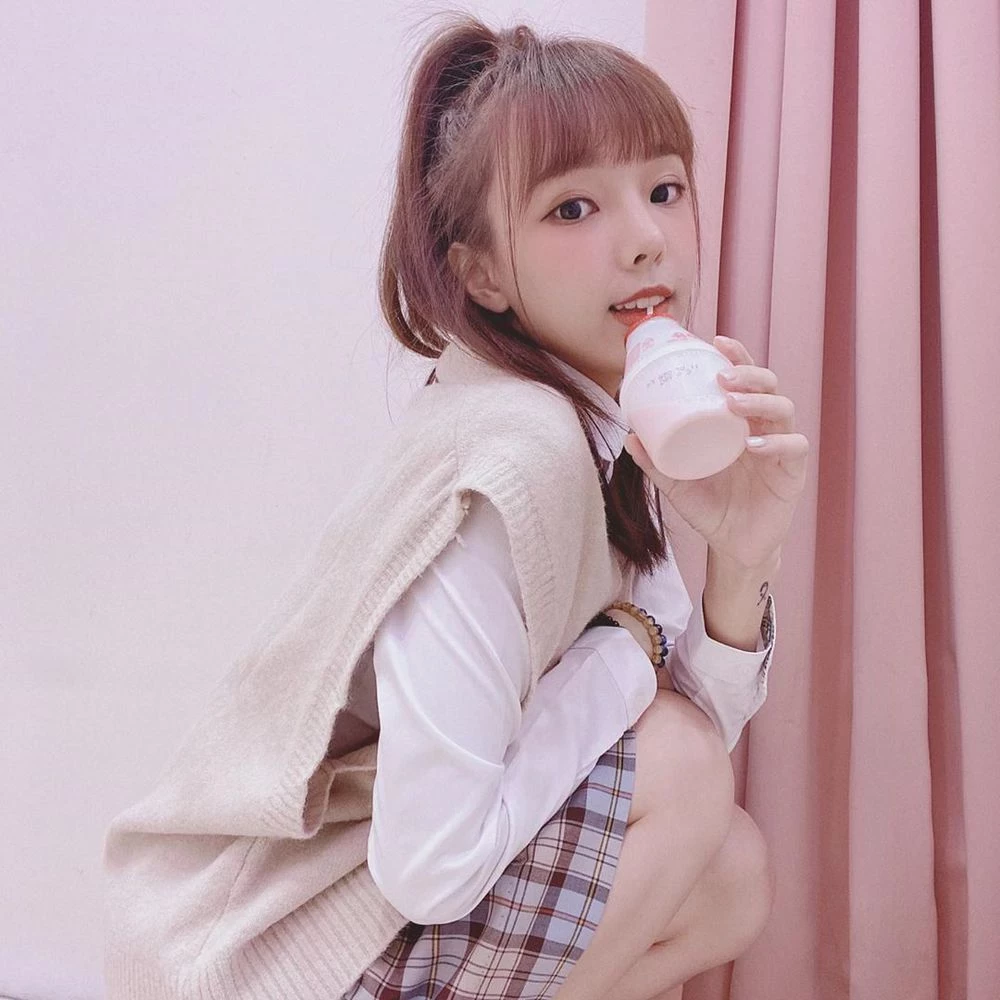 1765909.webp
