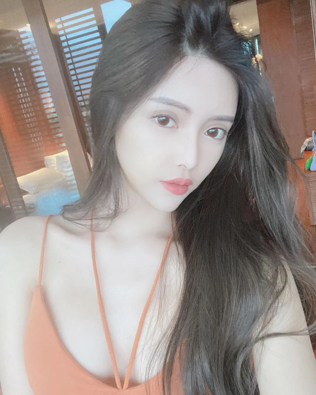 19541302.webp