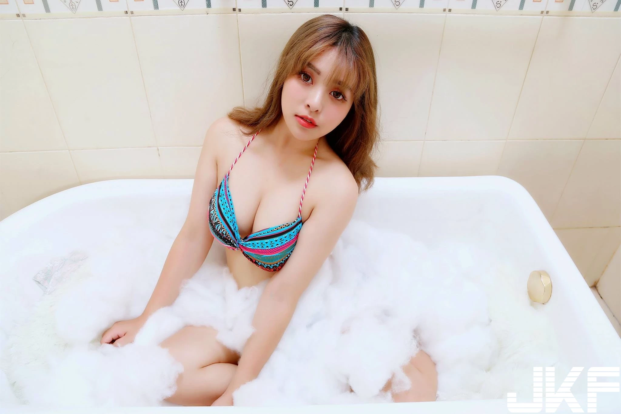 4894369.webp