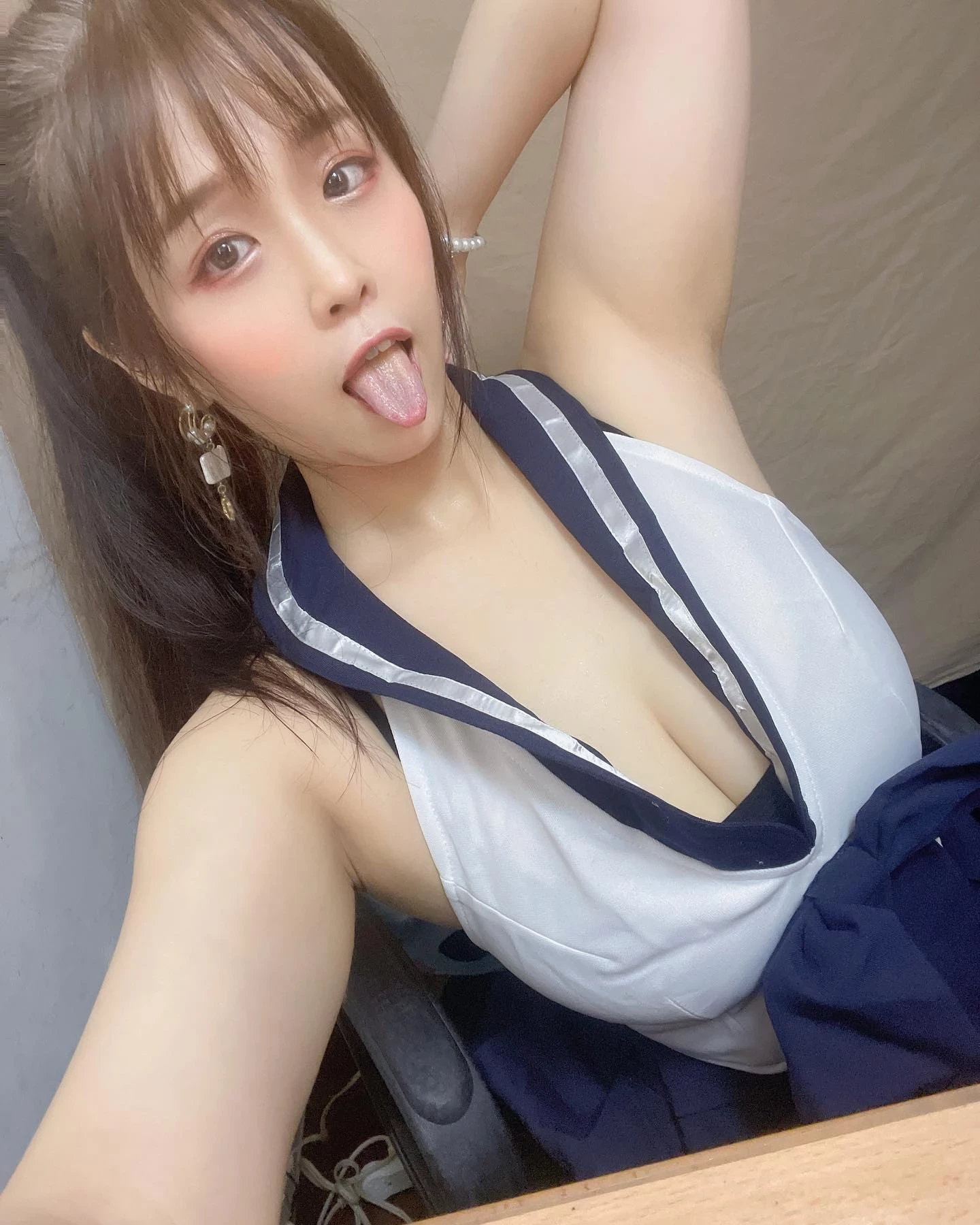 19711837.webp