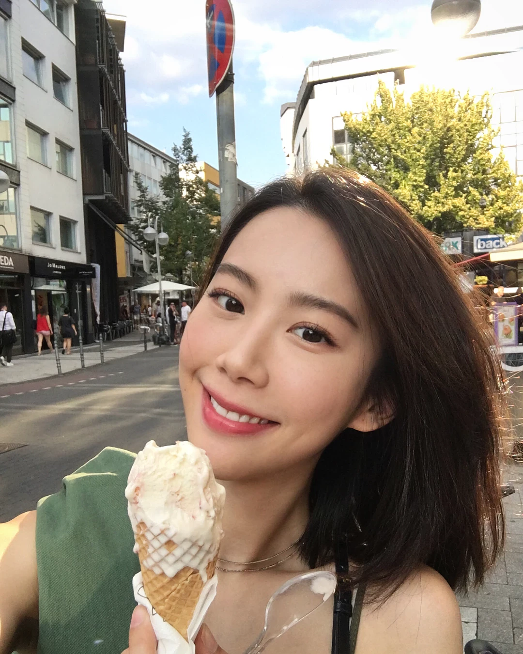 4510236.webp