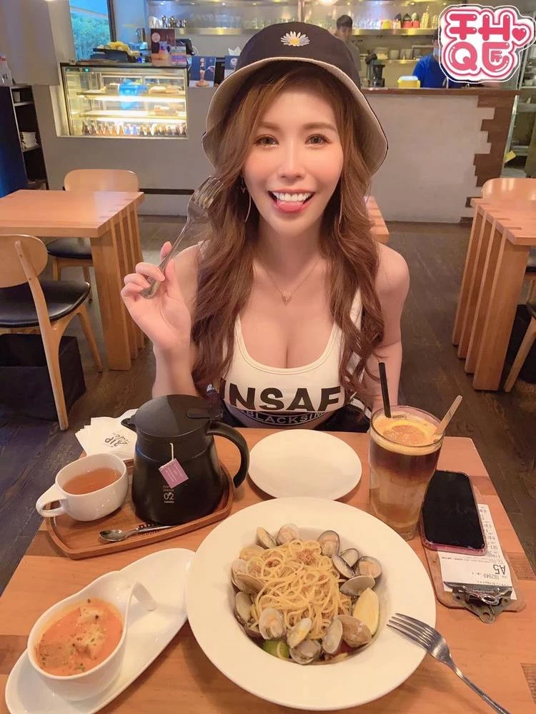 3835209.webp