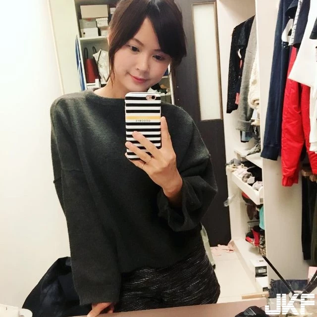 4990243.webp
