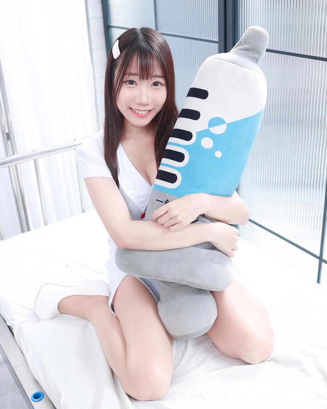 28151406.webp
