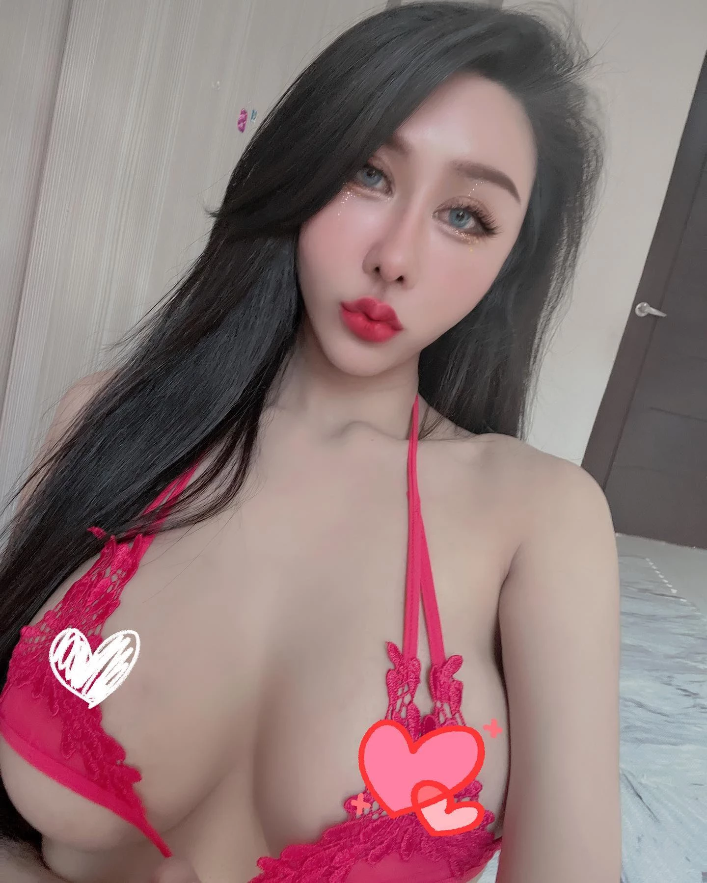 31701847.webp
