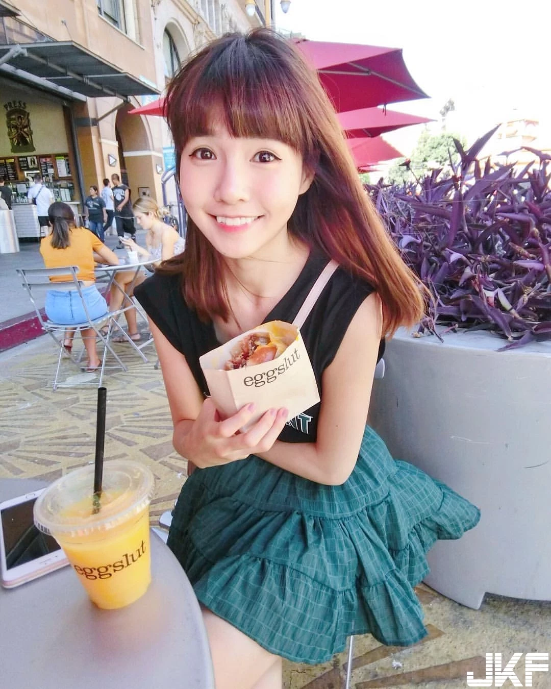 4677193.webp