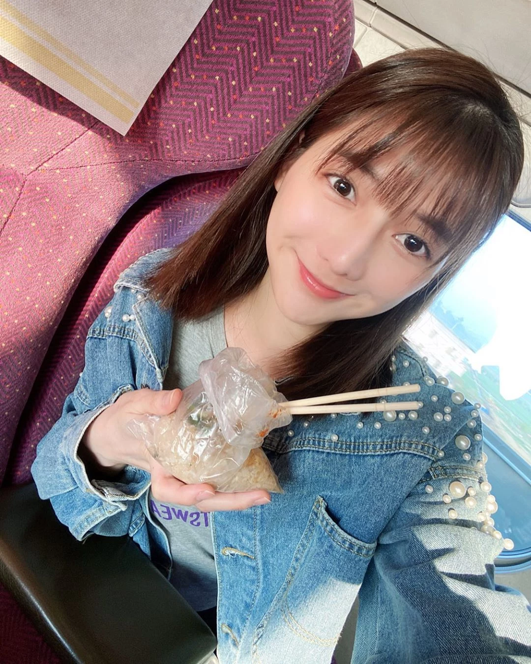 3842551.webp
