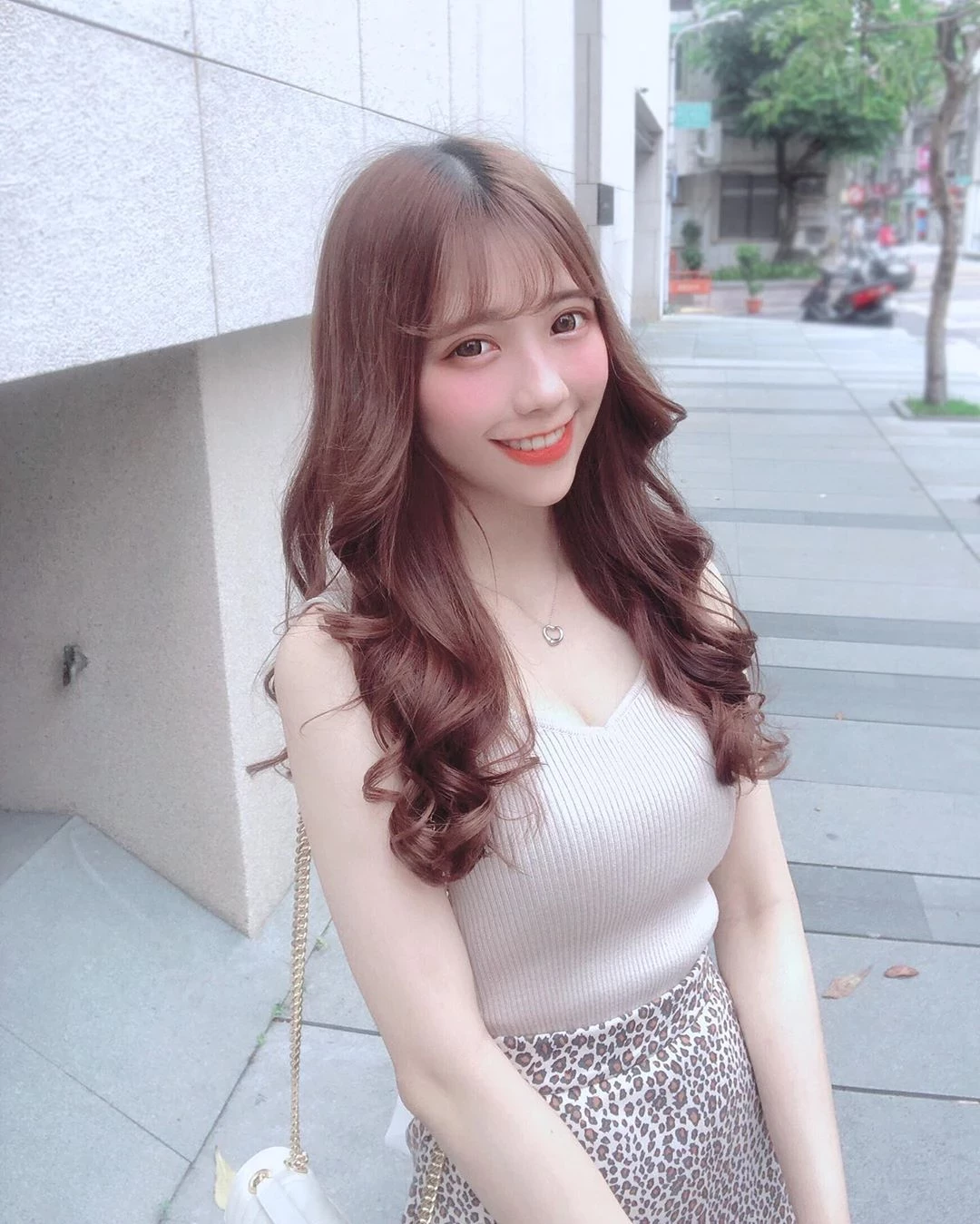 3842992.webp