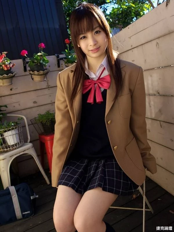 17702045.webp