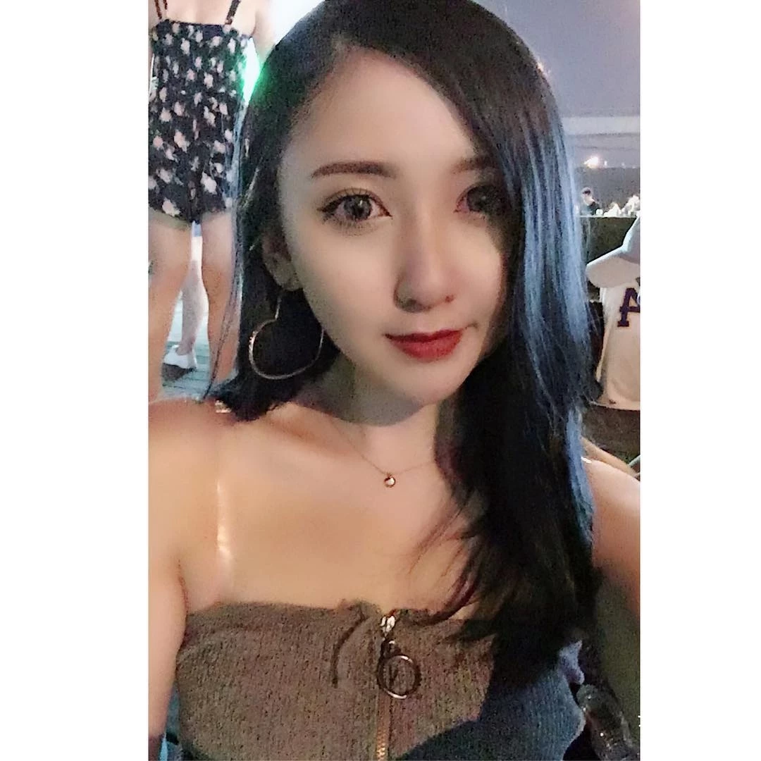 4951700.webp