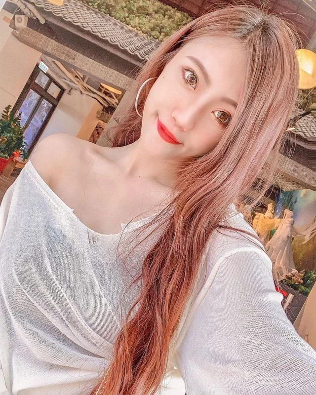 3857252.webp