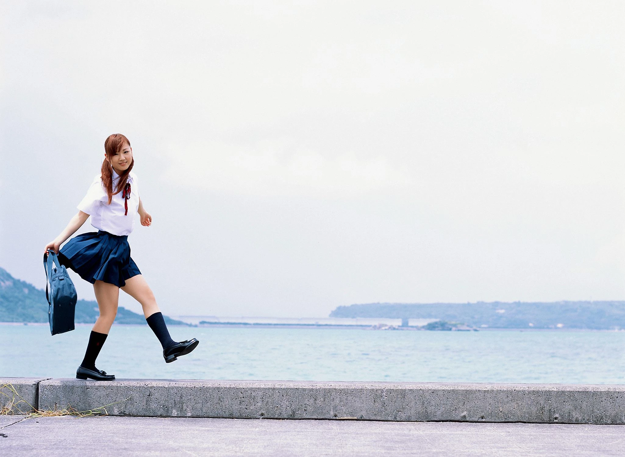 30601244.webp
