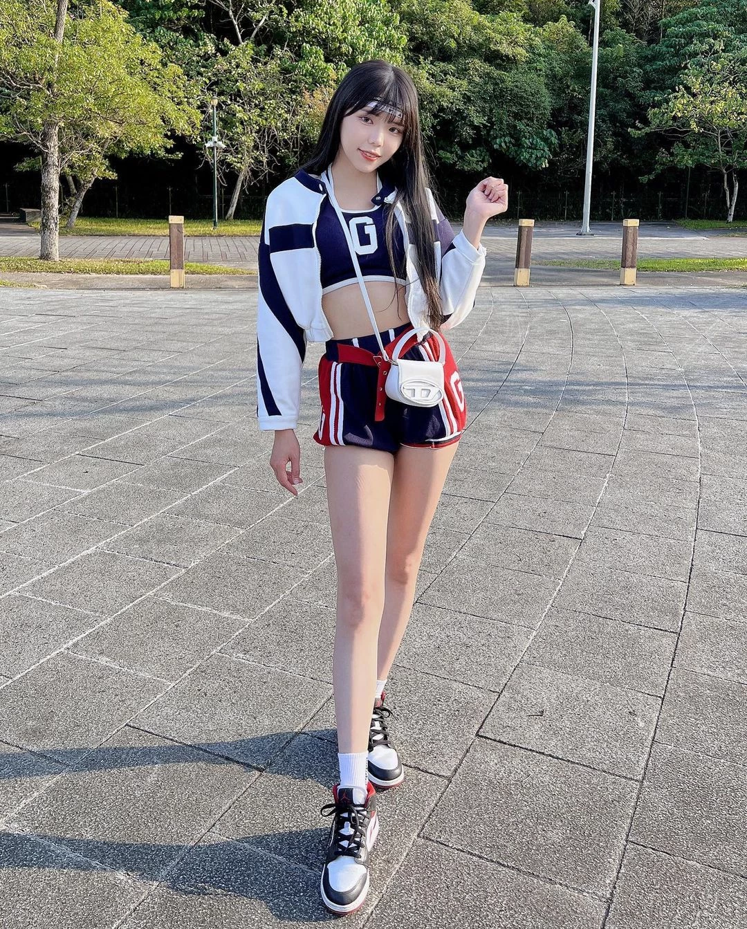 28501051.webp