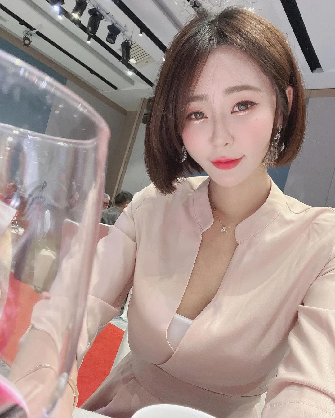 24117273.webp