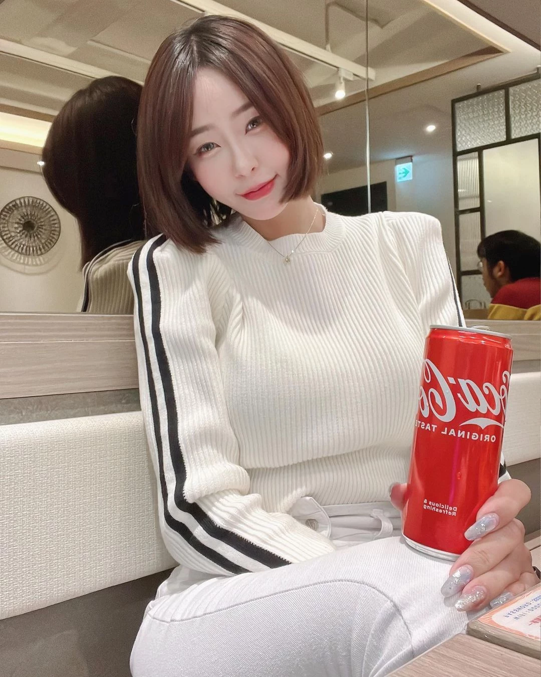 24117274.webp