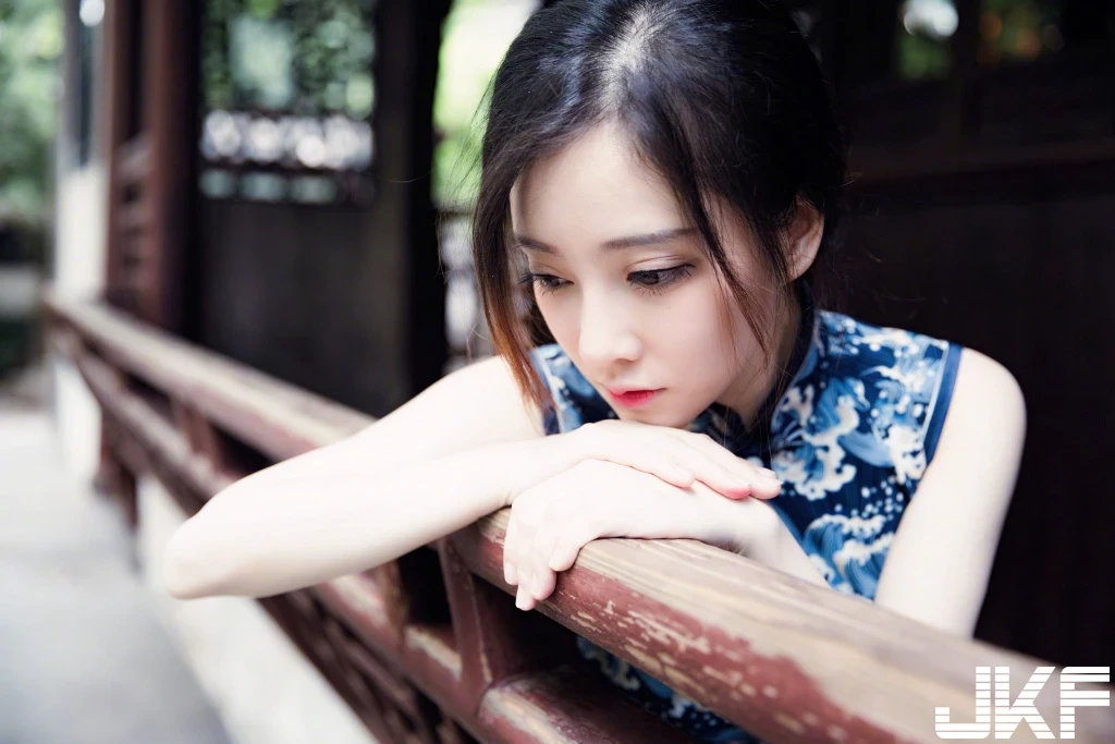 4887048.webp