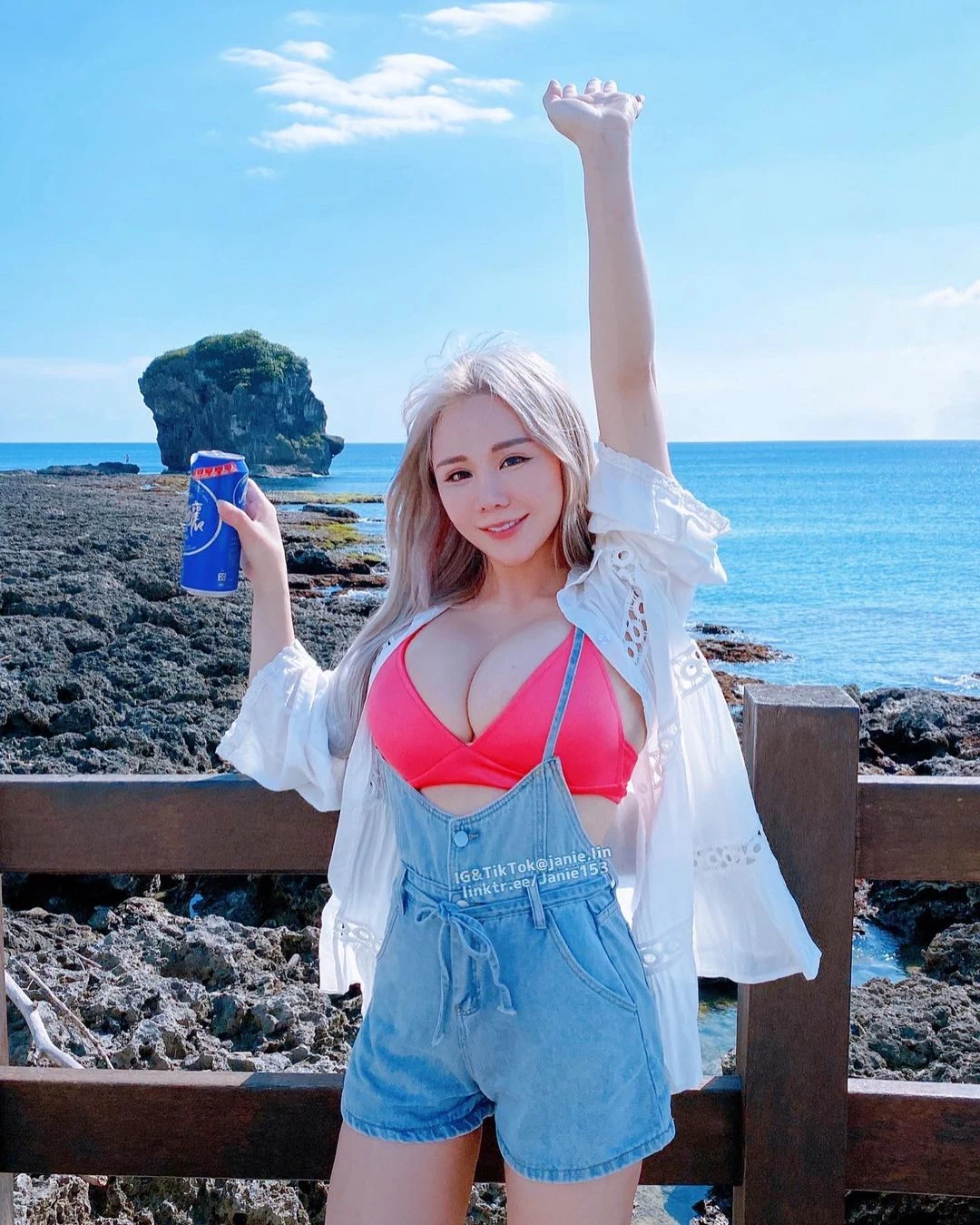 19603307.webp