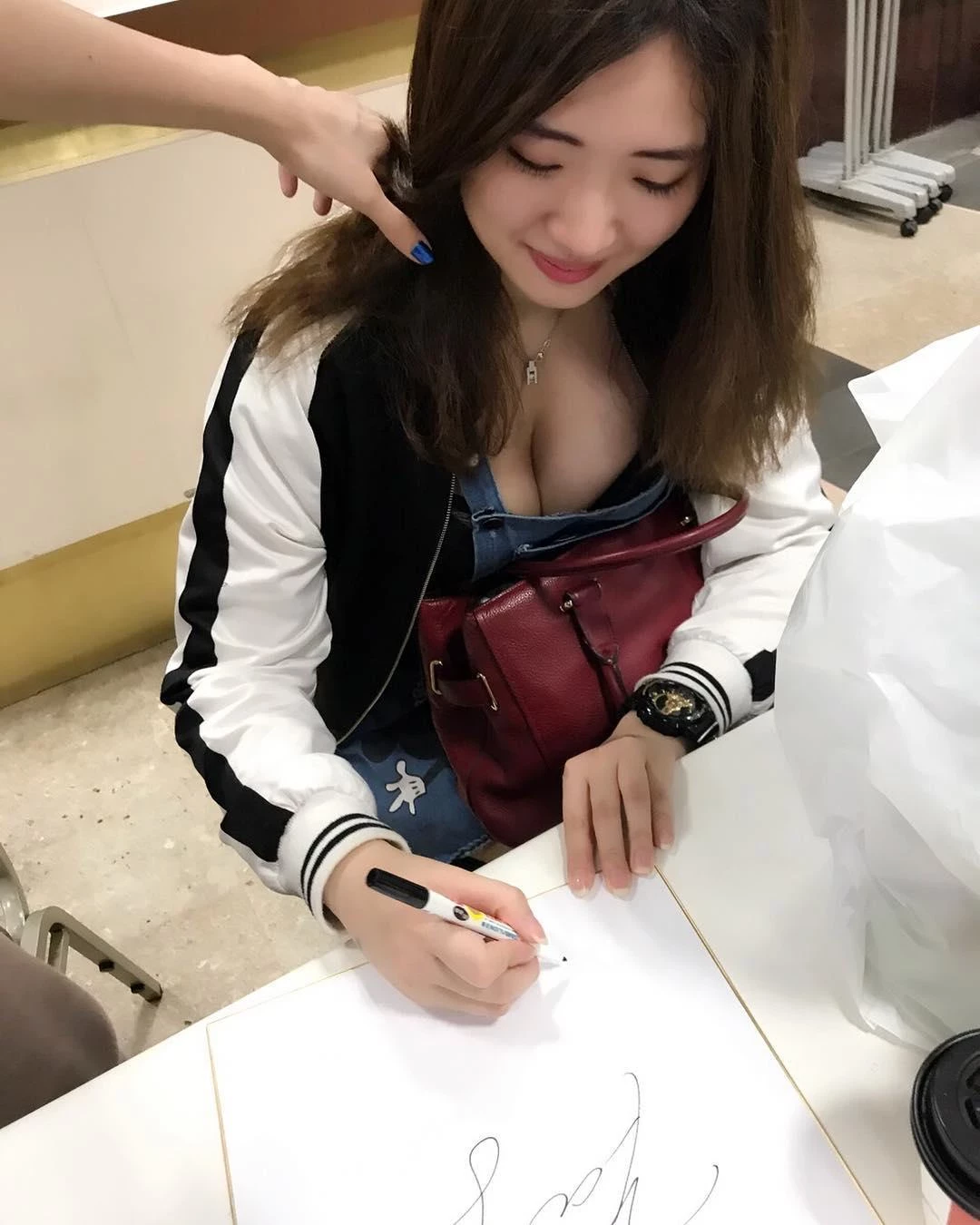 4291772.webp
