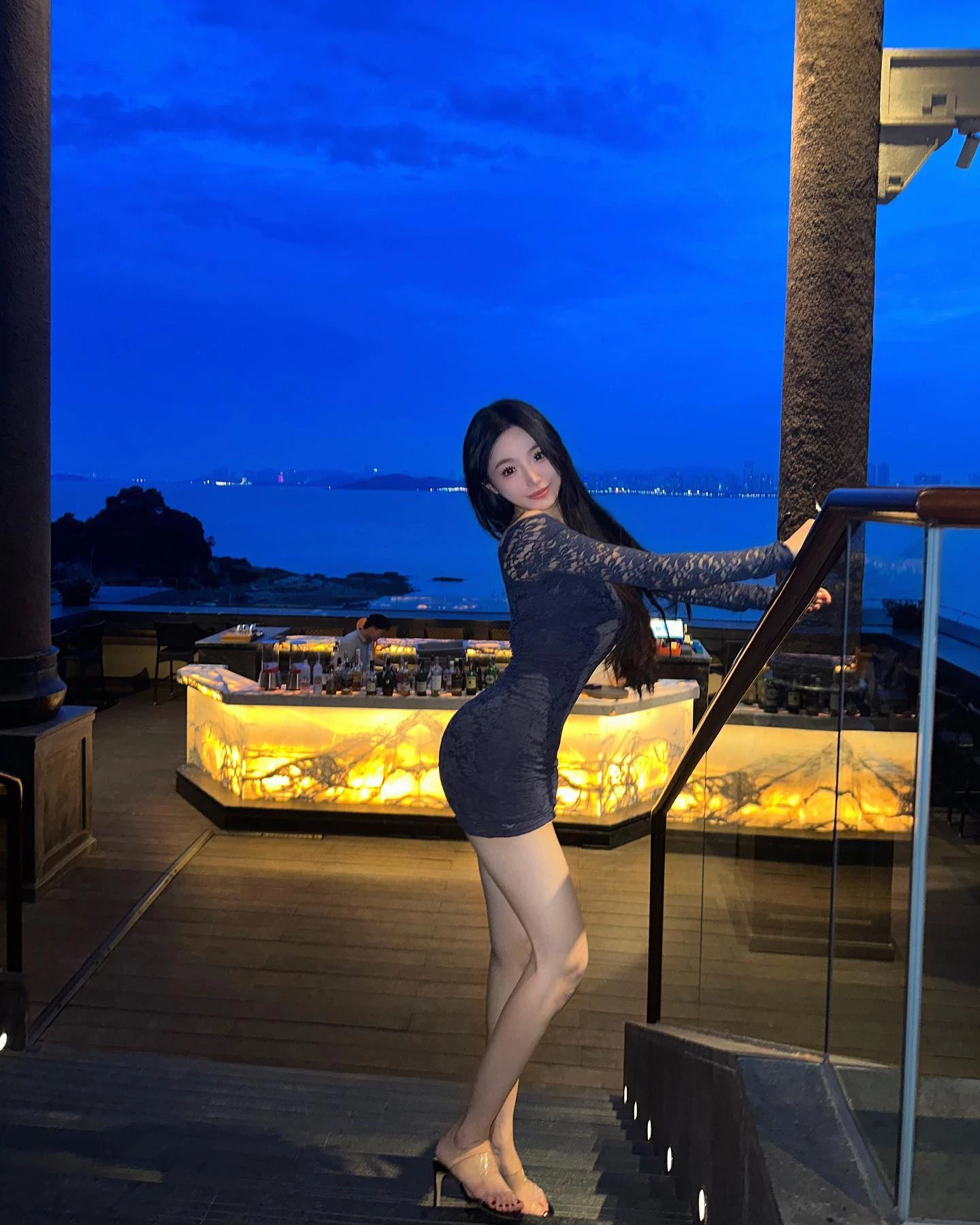 31702000.webp