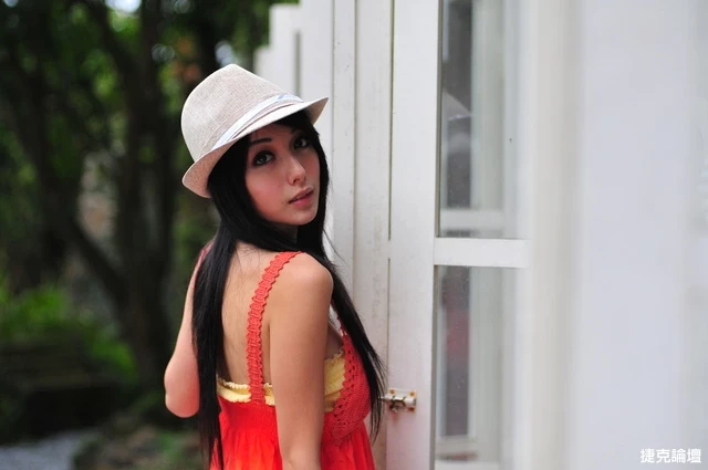 17653057.webp