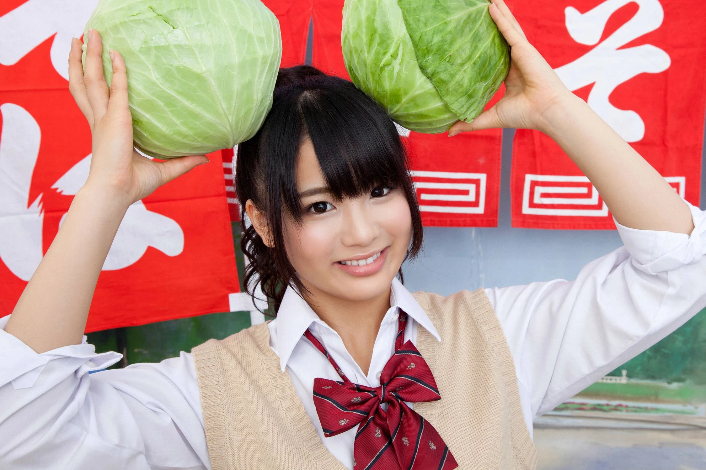 30600870.webp
