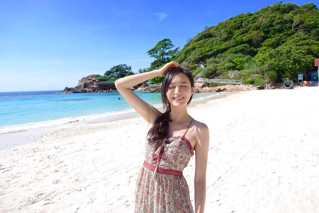 4360496.webp