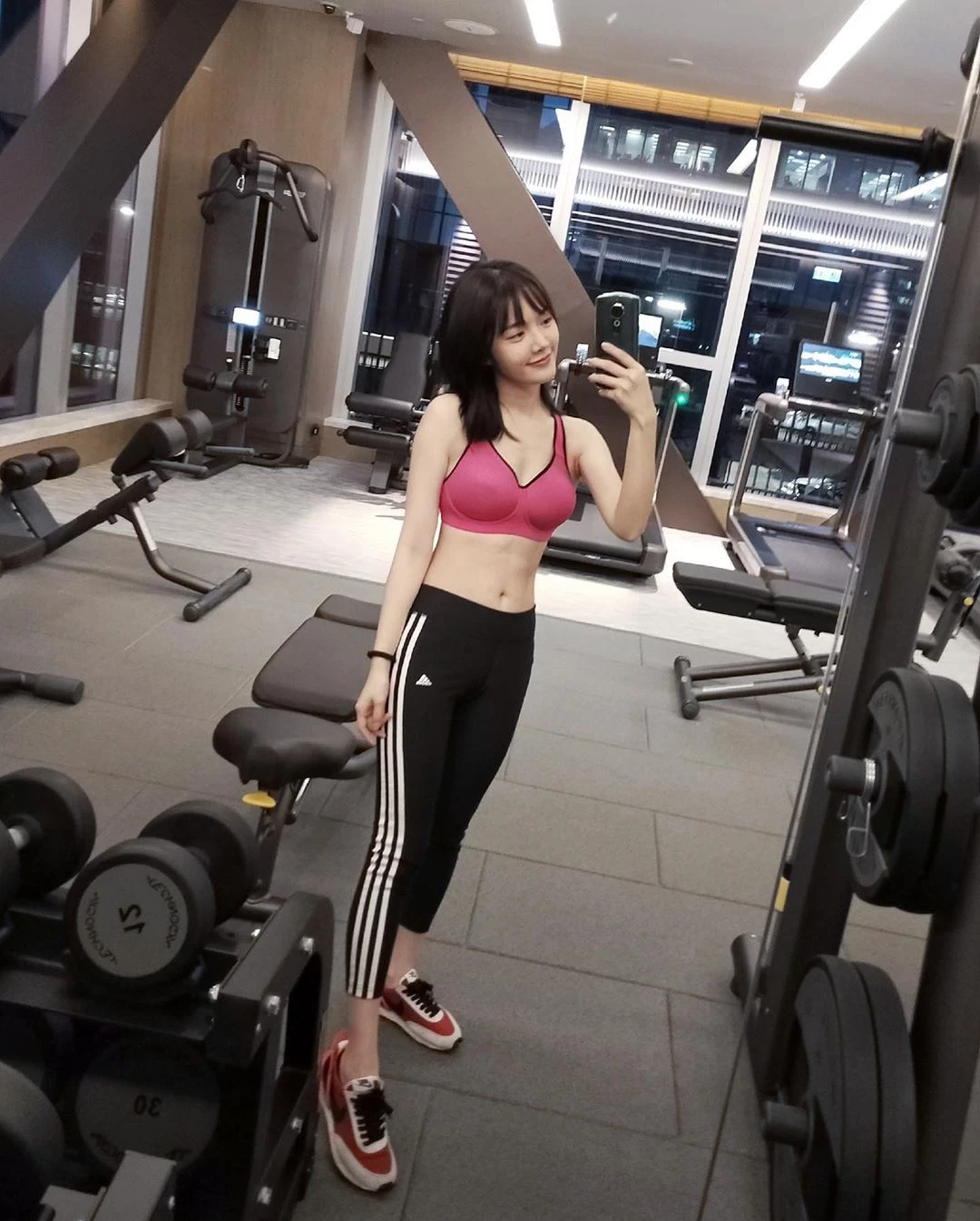 4111601.webp