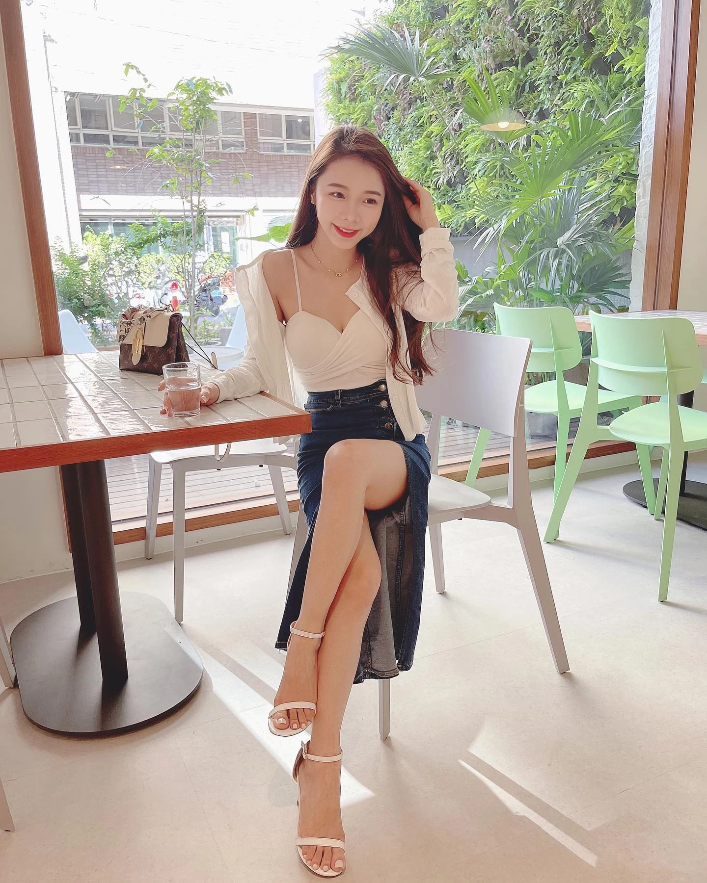 19707555.webp