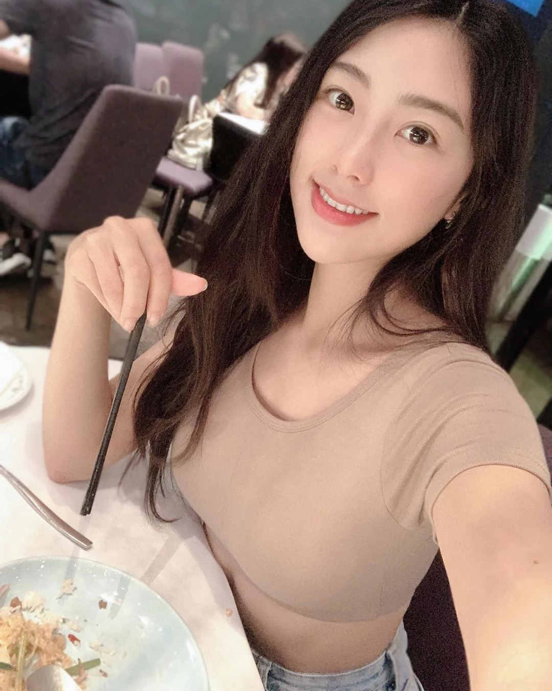3879156.webp