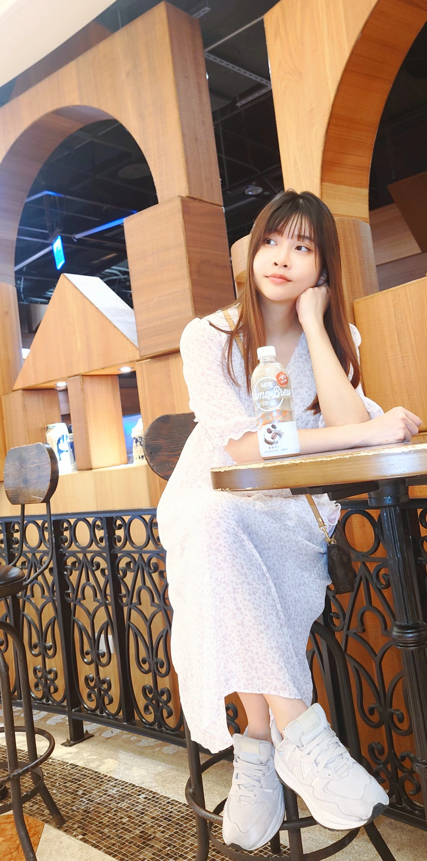 22879631.webp